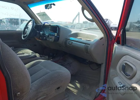 1996 GMC Sierra K1500 z USA, uszkodzony, nr VIN 1GTEK19R1TE522800